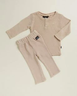 Outlet ✔️ Animal Crackers Iggy LS Tee Legging Set - Babies Tan 👏