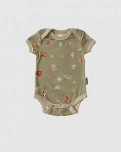 Top 10 🤩 Banabae Shell Collector Onesie and Swaddle Bundle 👍 -Baby Online store http3A2F2Fstatic.theiconic.com .au2Fp2Fbanabae 3474 4375941 7