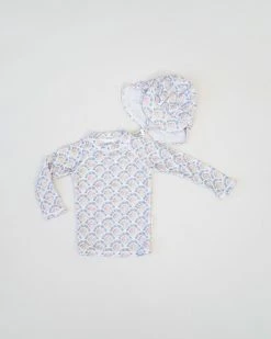 Brand new 🤩 Bare and Boho Protective Swimwear Rashie & Flap Hat Set - Babies Scallops 🛒 -Baby Online store http3A2F2Fstatic.theiconic.com .au2Fp2Fbare and boho 9326 4804331 3