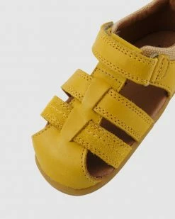 Outlet 🥰 Bobux Step Up Roam 🩴 Sandals Chartreuse 🥰 -Baby Online store http3A2F2Fstatic.theiconic.com .au2Fp2Fbobux 7397 6988031 4