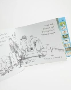 Best Pirce 🤩 Brumby Sunstate We're Going on a Bear Hunt Sound Book N/A 🤩 -Baby Online store http3A2F2Fstatic.theiconic.com .au2Fp2Fbrumby sunstate 9168 4488941 3