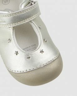 New 😍 CIAO Belle Star Mary Janes Soft Gold 😀 -Baby Online store http3A2F2Fstatic.theiconic.com .au2Fp2Fciao 2600 3630721 4
