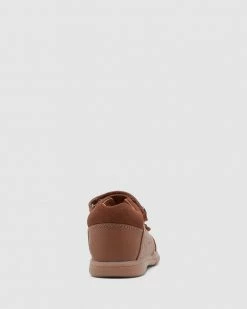 Budget ⌛ Clarks Keiran Tan 🎉 -Baby Online store http3A2F2Fstatic.theiconic.com .au2Fp2Fclarks 4123 1853431 3
