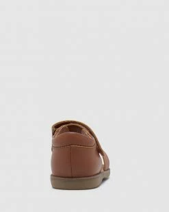 New ⭐ Clarks Clara Tan 💯 -Baby Online store http3A2F2Fstatic.theiconic.com .au2Fp2Fclarks 7868 9853431 3