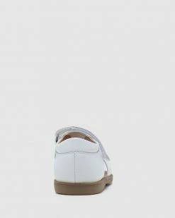 Cheap 🌟 Clarks Clara White 😍 -Baby Online store http3A2F2Fstatic.theiconic.com .au2Fp2Fclarks 8222 0653431 3