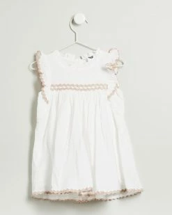 New 🤩 Cotton On Baby Tess Flutter Sleeve Ric Rac 👗 Dress - Babies Vanilla & Gold 🧨