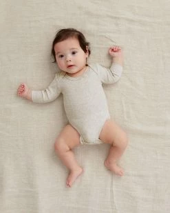 Outlet 🥰 ErgoPouch Long Sleeve Bodysuit 0.2 TOG - Babies Grey Marle 🎉