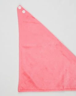 Buy ❤️ Itti bitti Classic Bandana Minky Bib Bubblegum Baby Pnk ⭐ -Baby Online store http3A2F2Fstatic.theiconic.com .au2Fp2Fitti bitti 2074 7982241 4