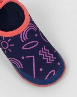 Buy 🥰 Minnow Flex Swimmable Water 👟 Shoe Sunny Side 🎉 -Baby Online store http3A2F2Fstatic.theiconic.com .au2Fp2Fminnow 7423 2345441 4
