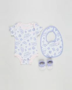 Brand new 🎉 Nike 3-Piece Bib, Bodysuit & Booties Set - Babies Purple Chalk 🔔