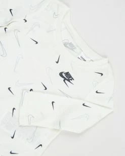 Best deal ❤️ Nike Swooshfetti Leggings Set - Babies Black 🤩 -Baby Online store http3A2F2Fstatic.theiconic.com .au2Fp2Fnike 4480 5515331 3