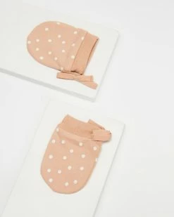 Discount 🔥 Quincy Mae No Scratch Mittens - Babies Petal & Dots 🔥