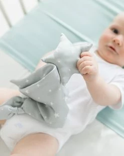 Coupon 🔥 Silky Tots Silk Comforter White Stars 🎉 -Baby Online store http3A2F2Fstatic.theiconic.com .au2Fp2Fsilky tots 6760 8502351 3